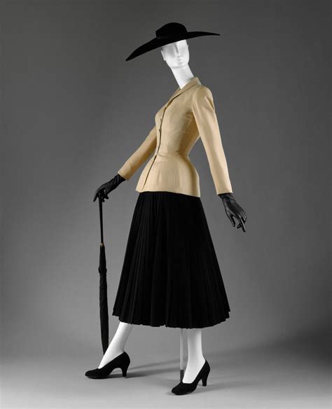 dior 1947 t-shirt|1940s christian Dior new look.